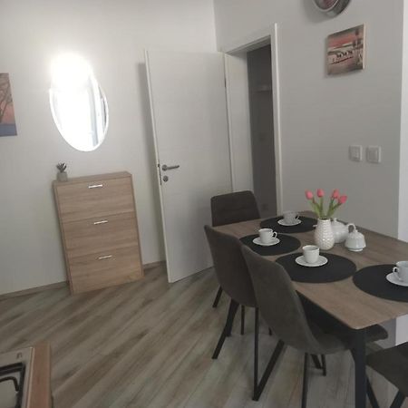 Studio Apartman Kristina Lägenhet Pula Exteriör bild